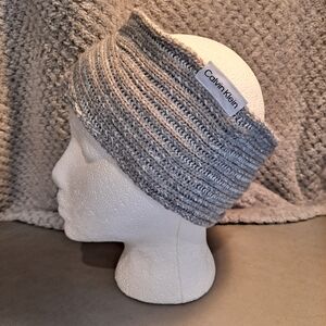 Calvin Klein Light Gray And White Knit Headband